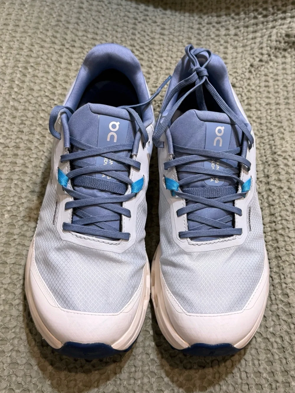 Oncloud Cloudvista 2 Waterproof Sneakers Size 8 in Color Arctic/Ivory